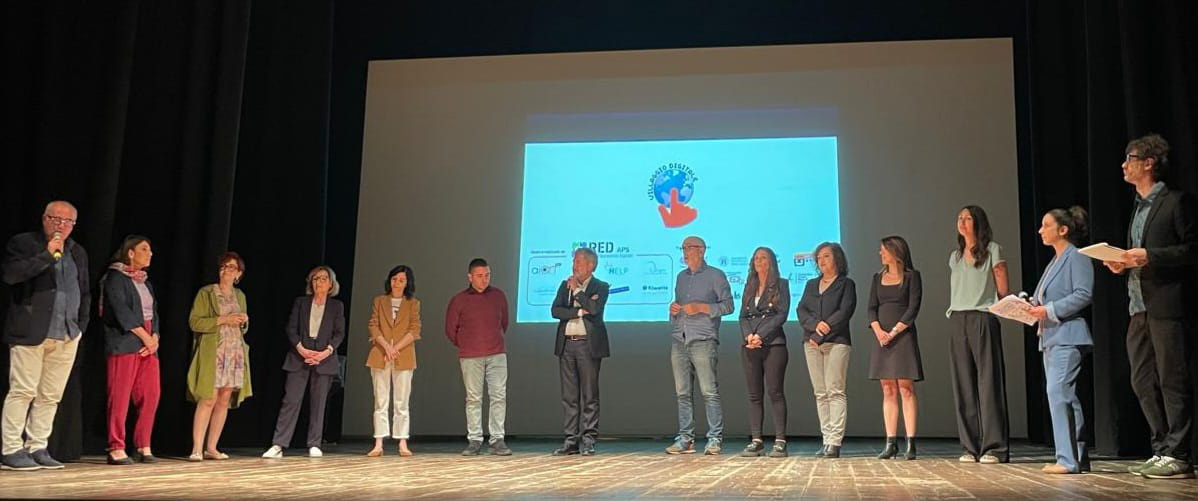 Risate e riconoscimenti per la prima edizione del Villaggio Digitale a Civitanova Marche, organizzato e realizzato da RED.