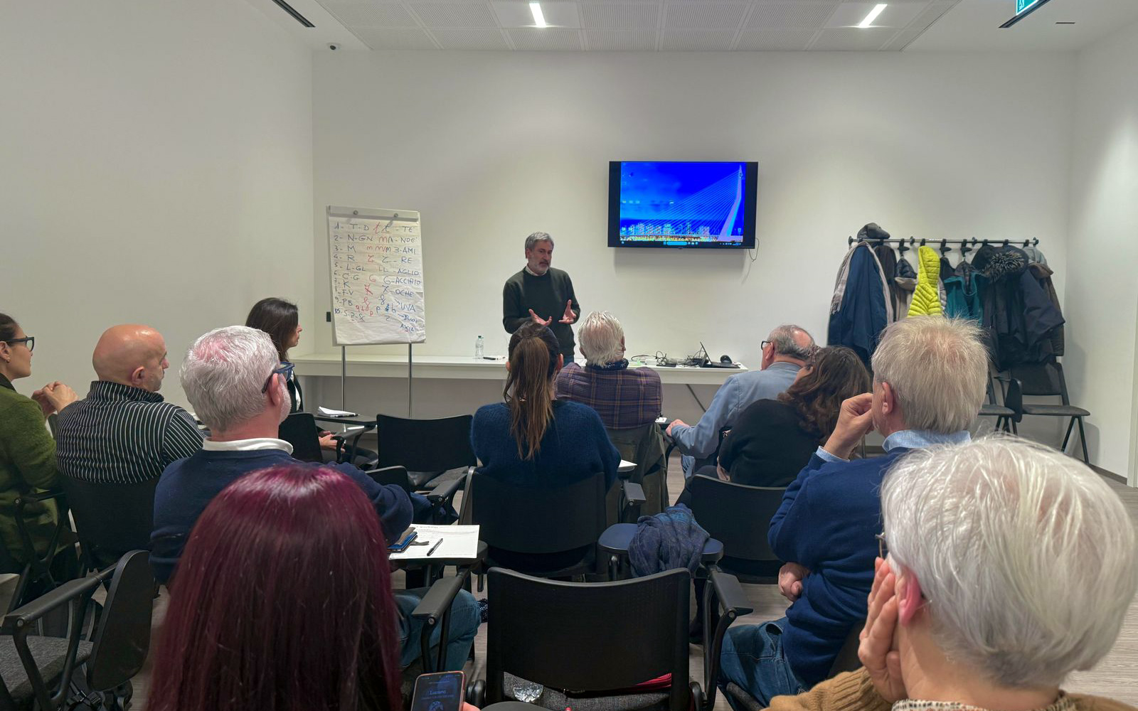 Si è concluso con grande successo il corso sulle tecniche di memoria, condotto dal dottor Massimo Bonventi, che ha visto la partecipazione attiva e interessata di numerosi partecipanti.