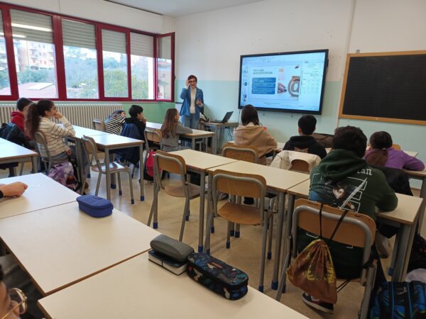 Avviato il percorso formativo del patentino digitale nelle scuole